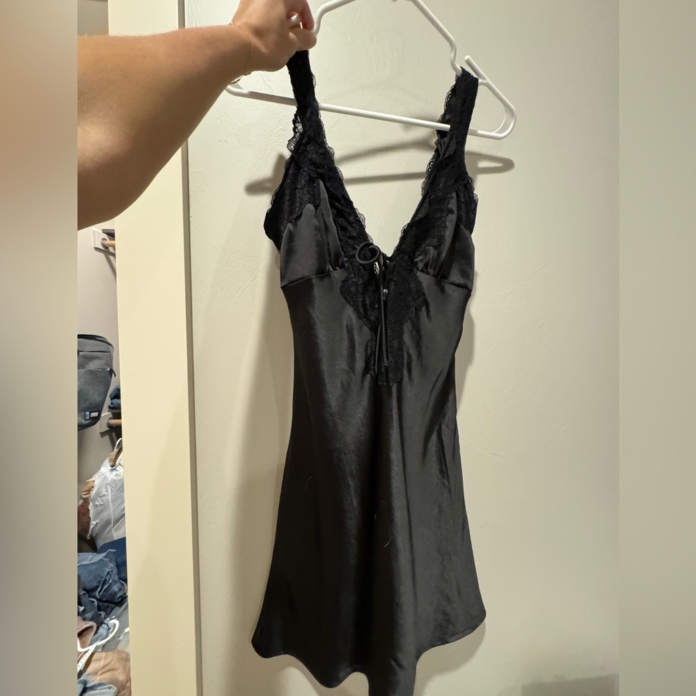 Black V neck Lace Dress